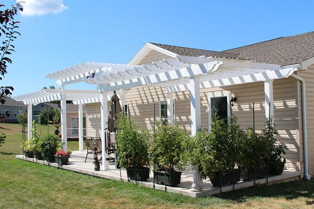 DIY Pergola Must-Haves: What Does Every Do-It-Yourself Pergola Need?