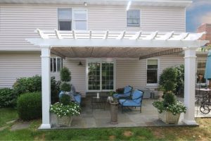 Is a White Pergola Right For You? See 4 White Outdoor Pergola Styles